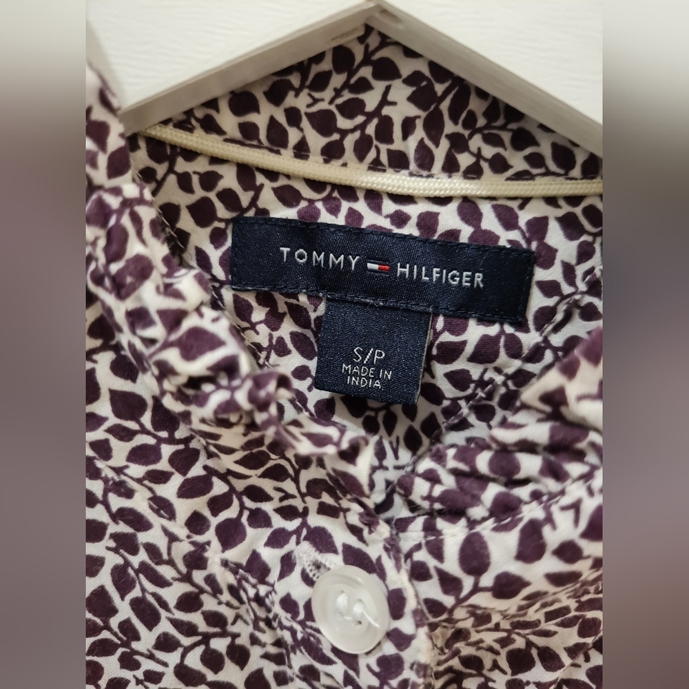 Tommy Hilfiger Floral Button-Down Blouse - Picture 5 of 5
